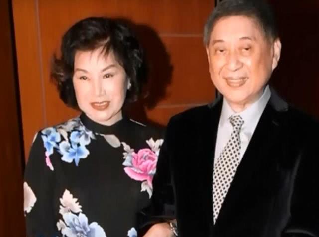 原创香港百亿富商赵世曾女儿正式宣布离婚但她的妻子却也是个女人