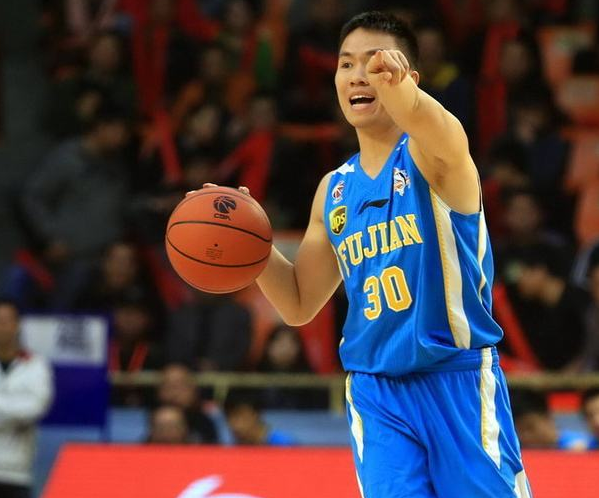 其实在今年季后赛福建男篮对阵吉林的比赛中,谢亚财打的还是不错的,而