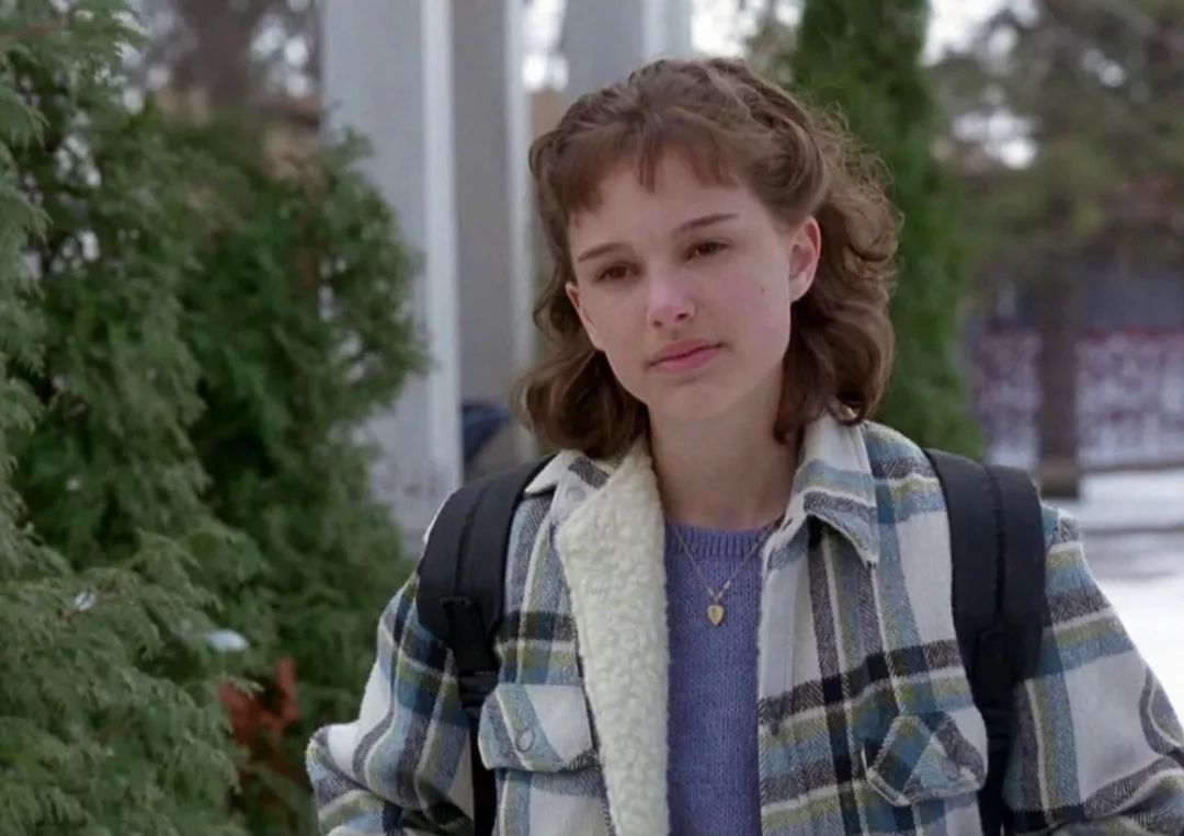 娜塔丽·波特曼成了这个老男人自传的调料