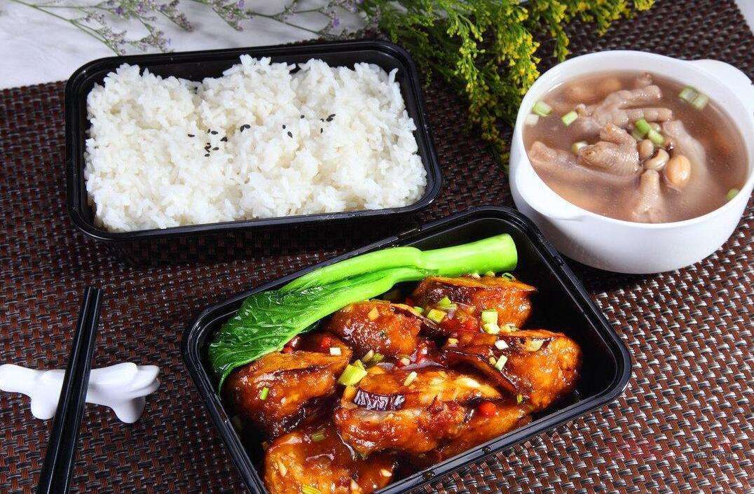 吃快餐不利于健康可为啥还有那么多人选择吃快餐