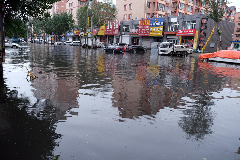 遼寧瀋陽降大雨 部分路段積水嚴重