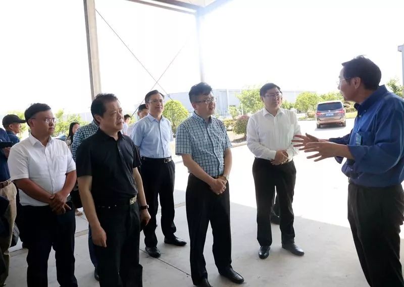 研创园党工委书记,管办主任蒋华荣率南京市江北新区研创园领导班子