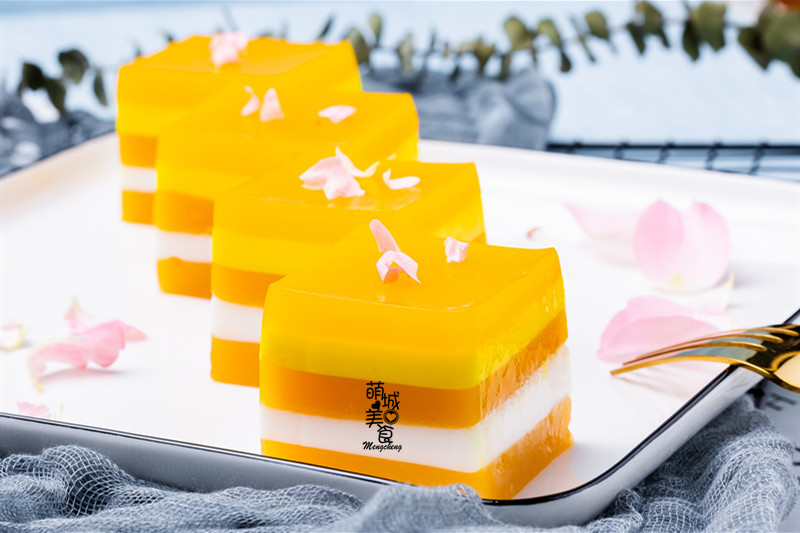 高颜值椰奶芒果糕,不需烤箱,超q弹好吃!超过300万的人收藏了!