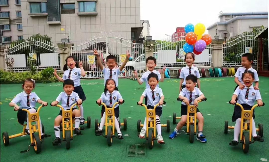 滬上幼兒園今年第一波畢業照出爐你也曬曬自己吧