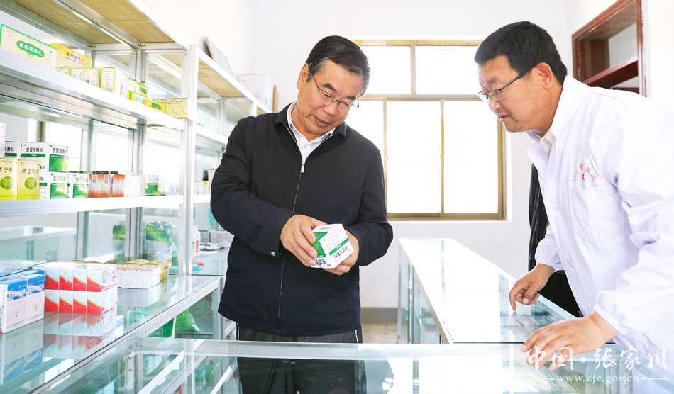 陈晰调研督查"两不愁三保障"清零筛查工作