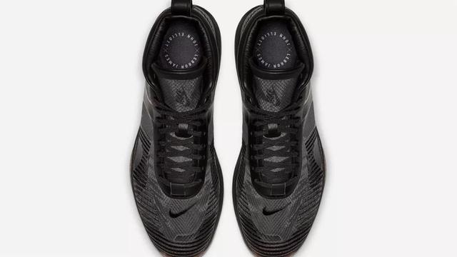 预售破 ￥2000!纯黑 lebron icon 明日官网发售