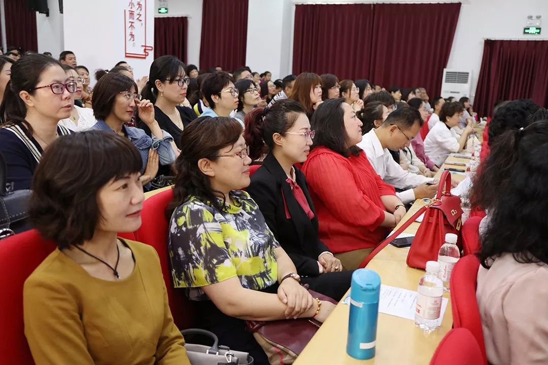 父母好好学习孩子天天向上青岛超银学校家庭教育指导中心成立