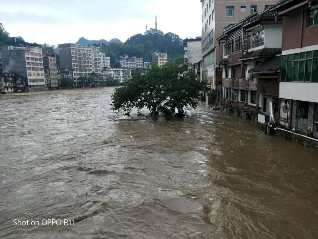 突發特大洪水夜襲桂林資源最新情況通告視頻圖片直擊現場