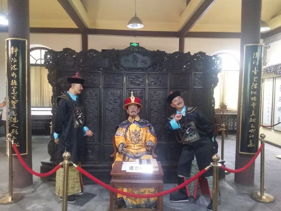 号外胡胡参加第三届金翅膀中国梦全国诗歌大赛颁奖会并获优秀奖