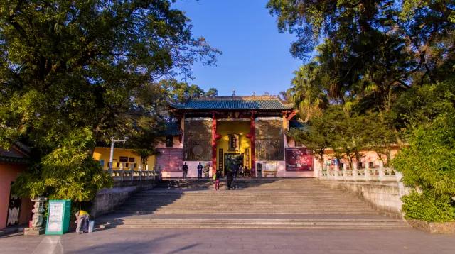 南華禪寺·南宗禪法發祥地新興國恩寺始於唐弘道元年(公元683年),迄今