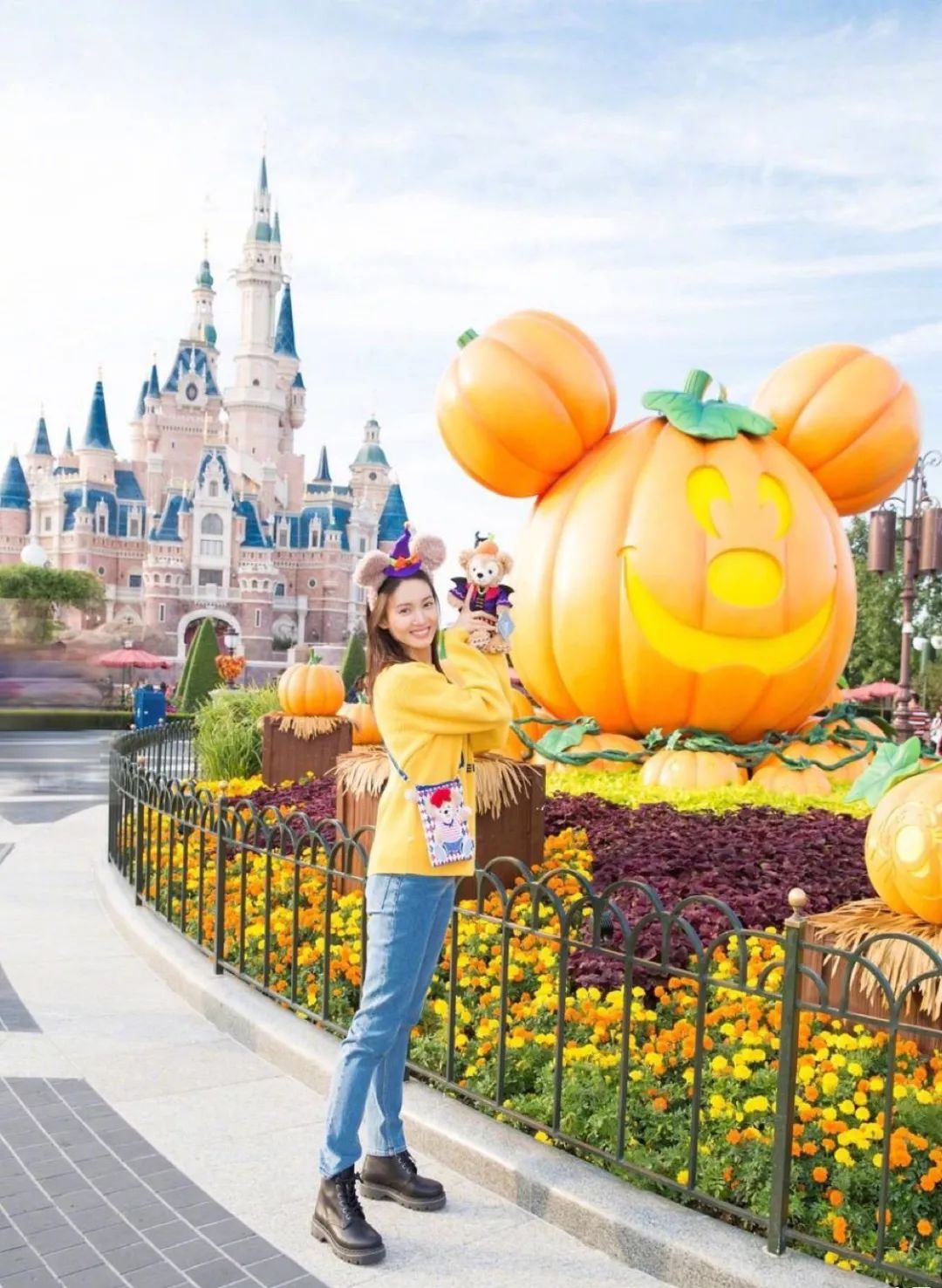 游乐场拍照攻略除了戴兔子耳朵她们还有很多招