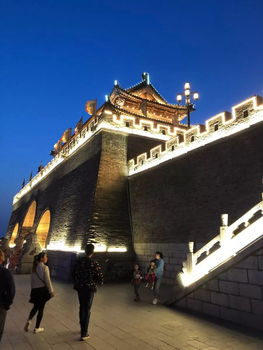 ▼▼├作者 远方┤美丽的夜色——龙湖新珐勒掌枋雯权嫧嫧嫨雷髡