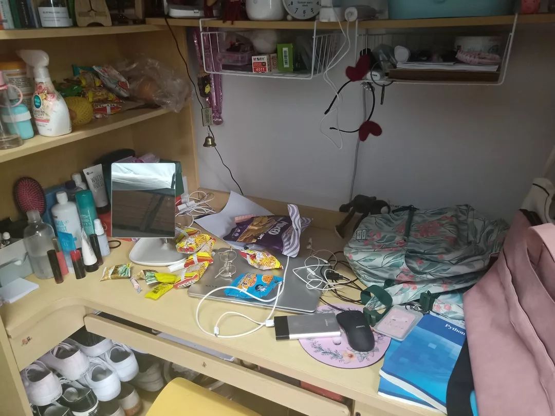 大学宿舍生活真实写照,你中招了吗?