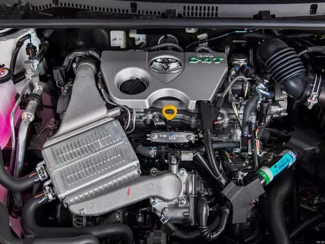 卡罗拉发动机实拍图丰田1.