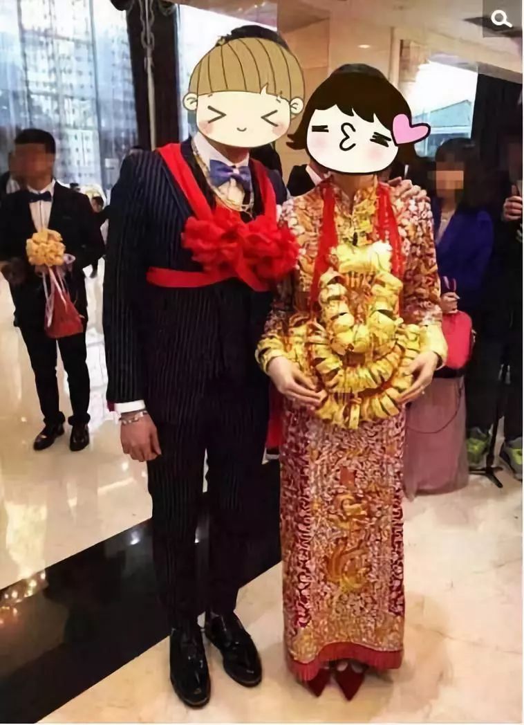 又现土豪婚礼价值过千万豪车队全身挂满金器的新娘还有