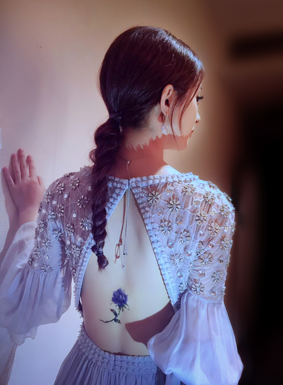 今日分享 | 16年白玉兰颖宝绝美背影