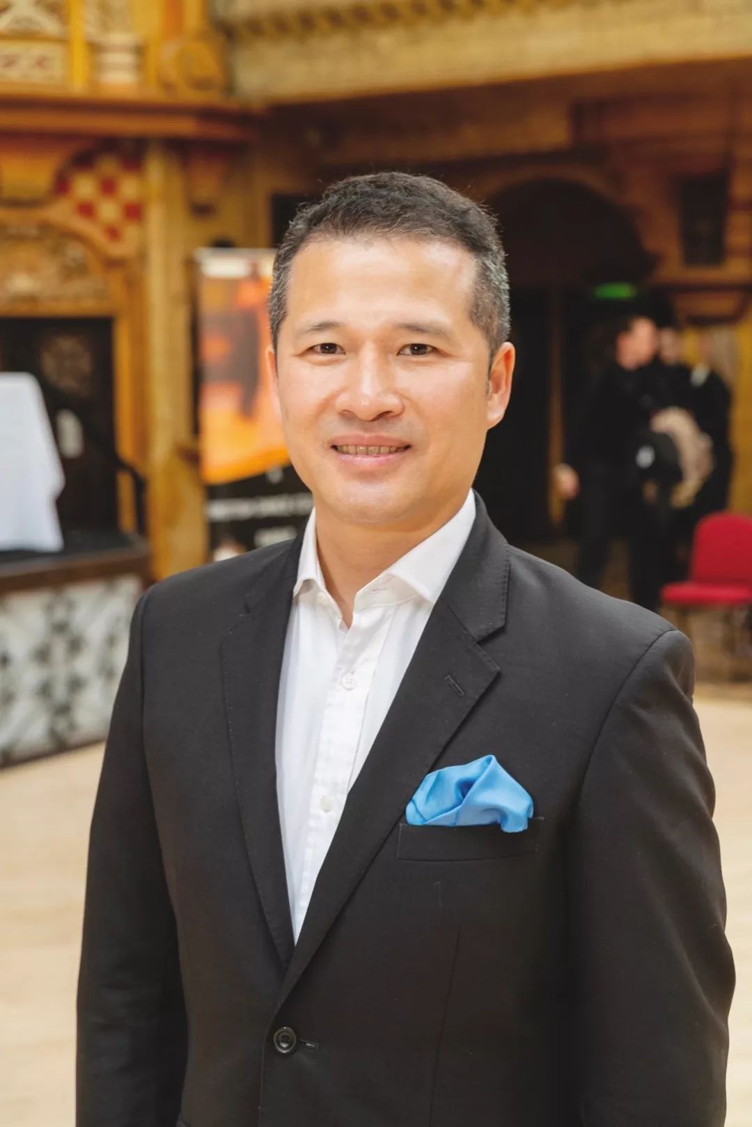 中国人黑池殿堂谢礼全场起立鼓掌艺术无界大道无疆