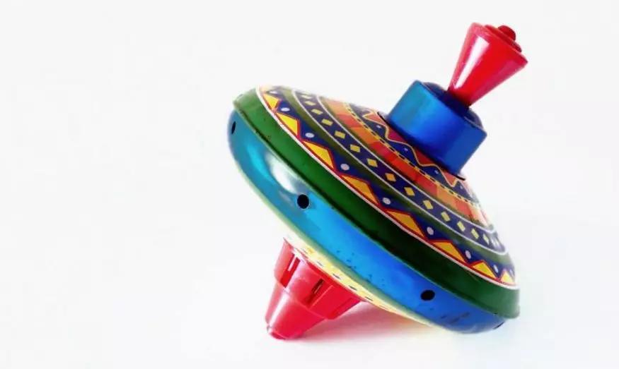 还有神奇的传声筒,逗趣的小青蛙能演奏音乐的水瓶琴,超级好看的艺术瓶