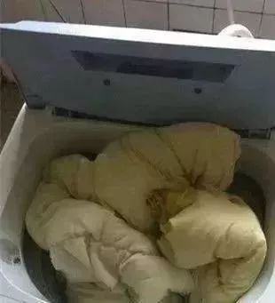 把棉被丢进了洗衣机曾经一个人,因为懒不过,你真的会洗被子吗?