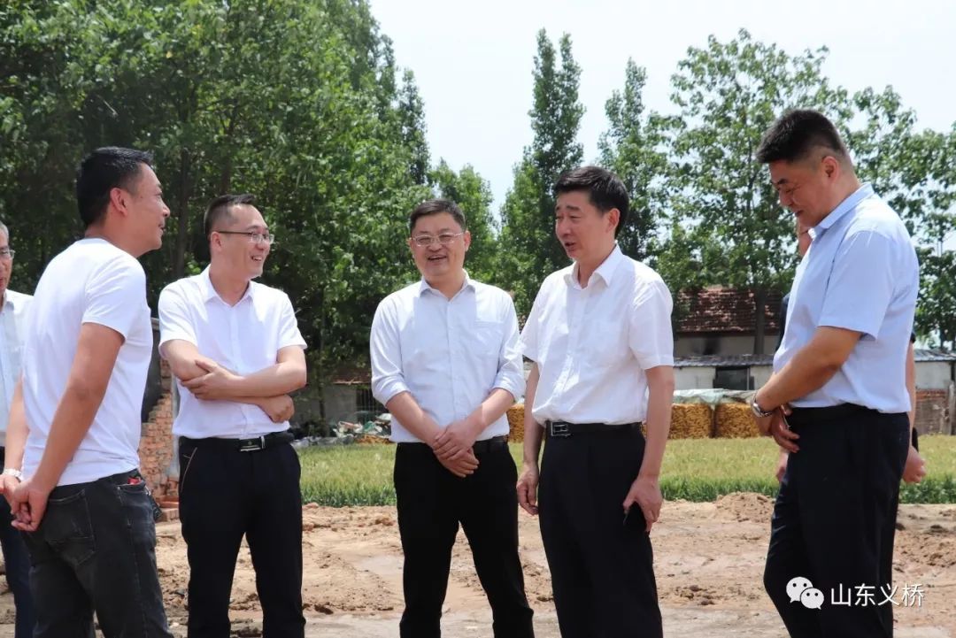 【今日关注】县政府副县长张斌举一行到义桥镇督导卫