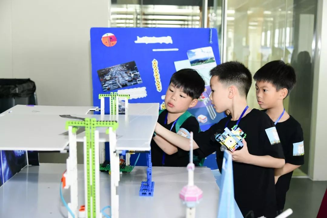 wro捷报频传昂立stem小小工程师遍地开花