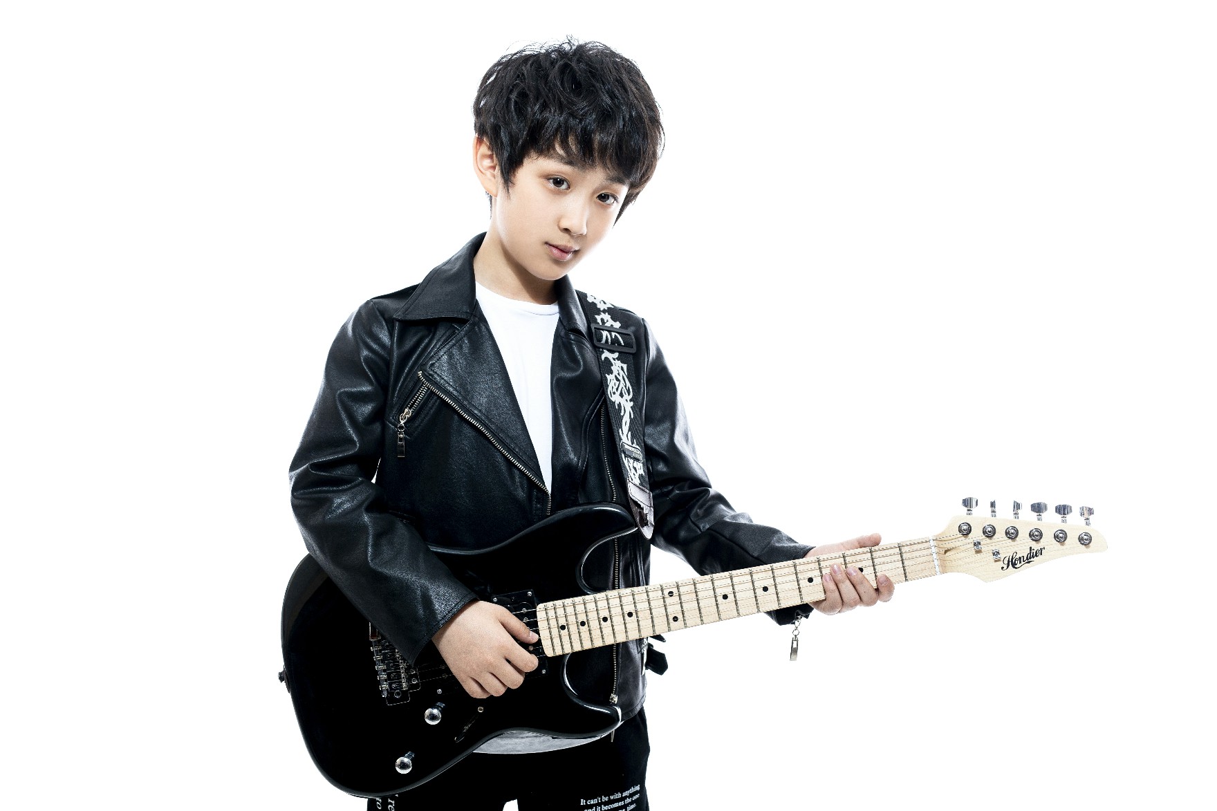 少年歌手洪霆新单曲星火少年献礼新中国70华诞