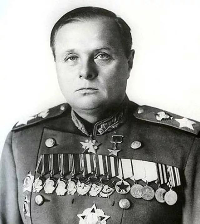 巴甫洛夫中士图片
