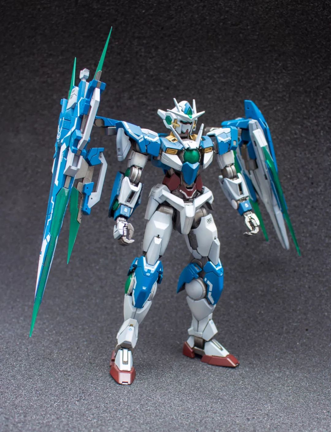 【新手村】阴影喷涂初尝试,量子00q全刃式_模型