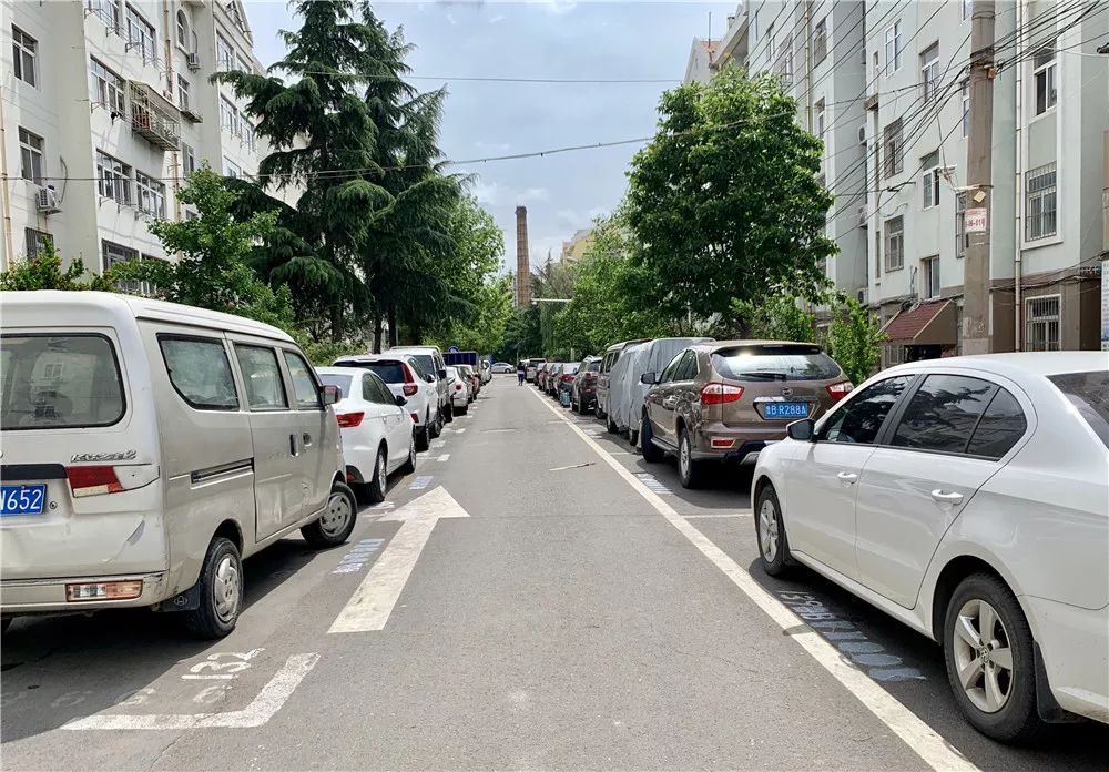 物业公司下发了一份通知, 说要进行停车微循环改造,进行封闭式管理