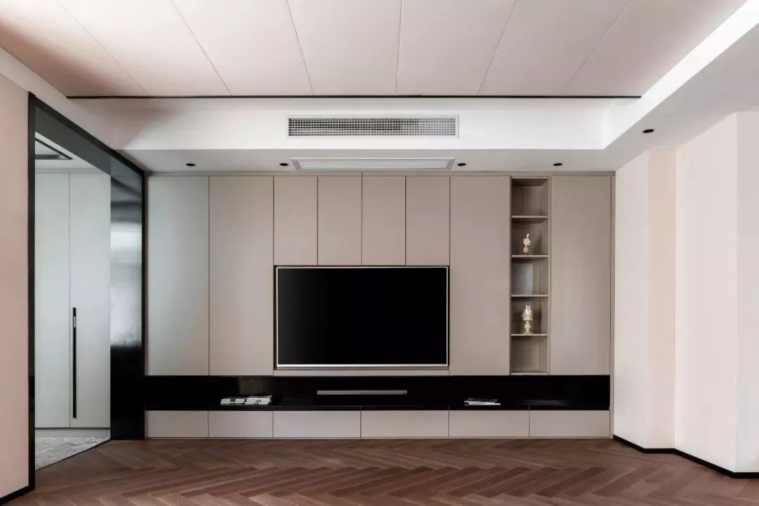 不对称设计也可以很漂亮!_电视柜