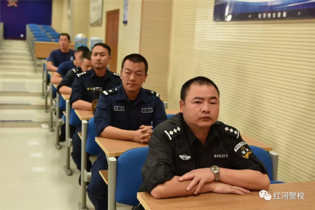 雄关漫道真如铁而今迈步从头越云南省公安机关2019年第一期武器教官