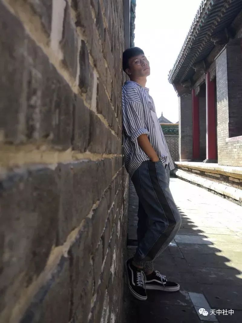 6号储雅旻7号吴宗洋8号李嘉禹9号丁阳10号汪逸文11号郑欣泉看完大家的