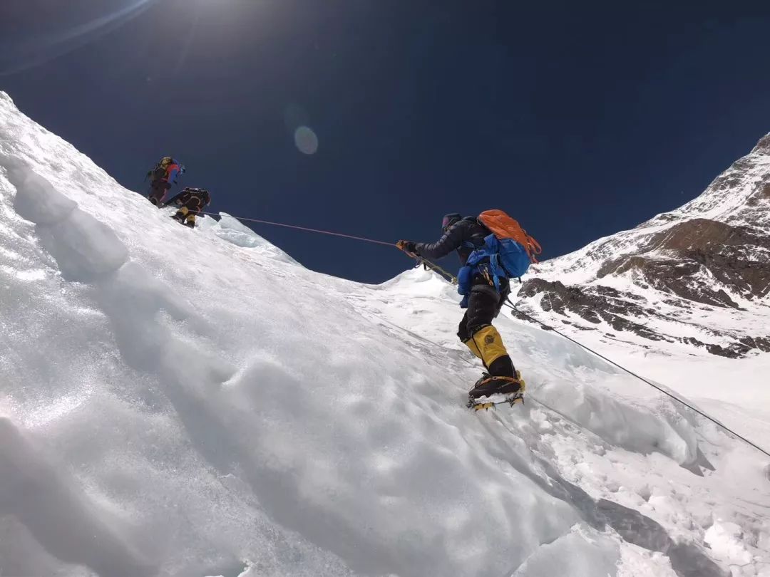 挑战自我民航空管成功登峰第一人张楠