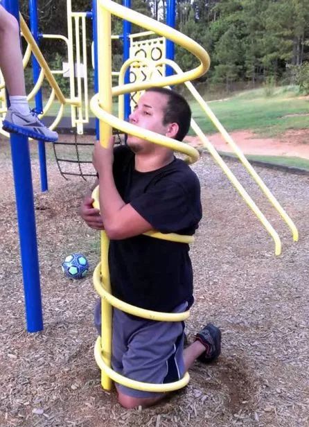 "缩骨术"失败看热闹的老公, "被坑的老婆"消防叔叔的心在流血"猪一样