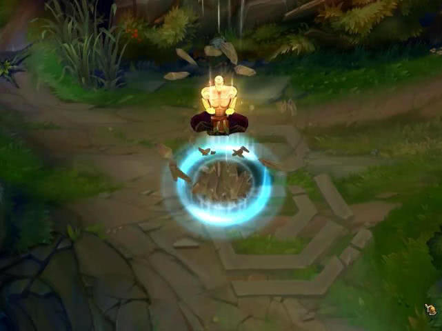 皎月辛德拉是一个单体爆发非常强大的法师,她的大招在能量球最大数额