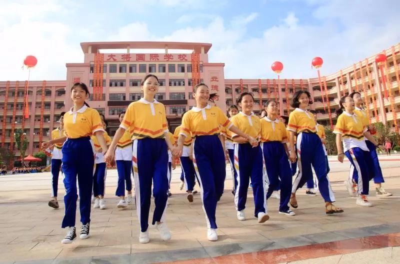 聚焦貴港市大將國際學校舉行建校1015週年慶典秀出國際發展風采