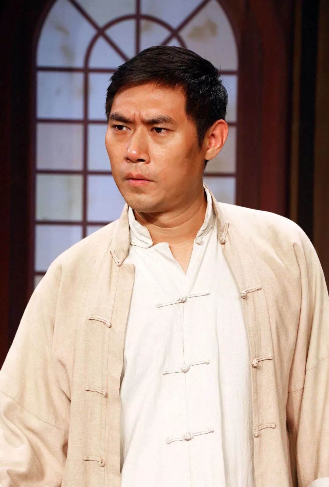 张星辉 饰 鲁大海您想知道哪位演员的最新动态或是关于角色塑造等相关