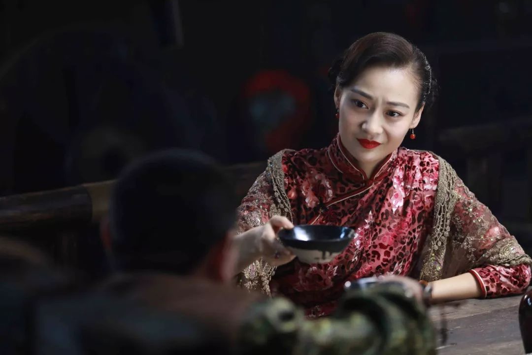 史超 女一号:郝艾莉据相关报道,本次由尹礼卫导演的电影《秘密暗线》