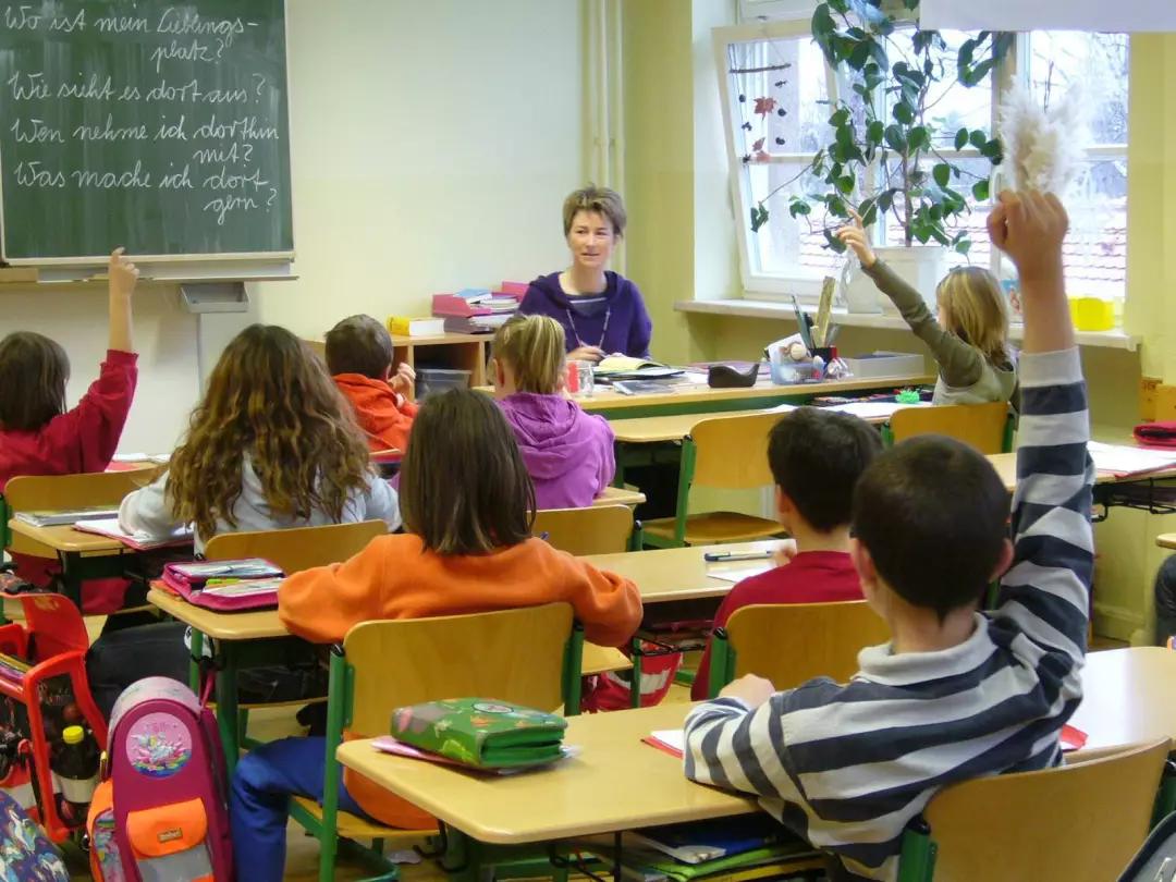 德国的强大在小学教师的讲台上就决定了令人深思