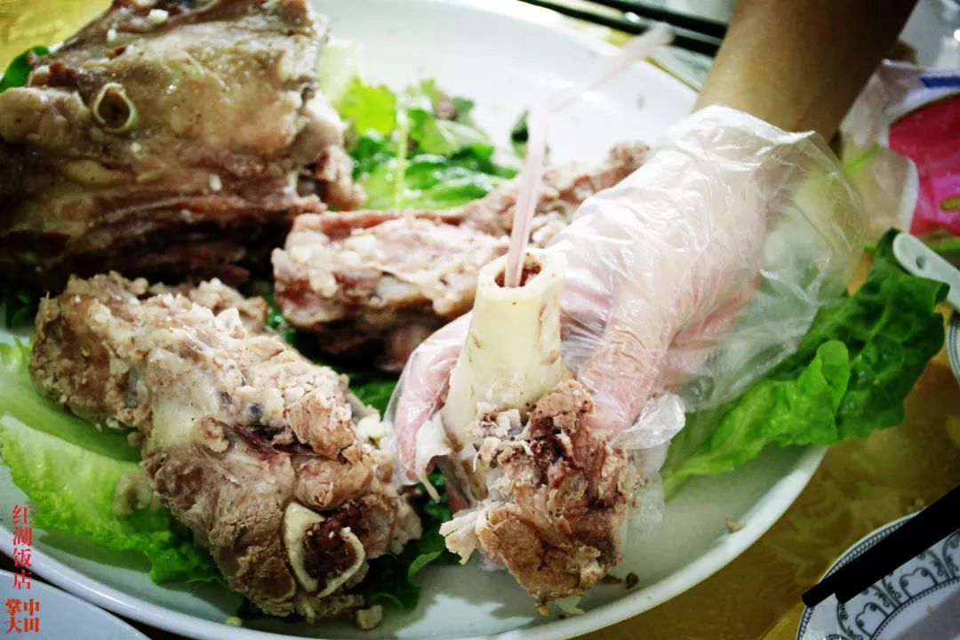 福建大田石牌手抓大骨头让吃货分分钟失控相见恨晚