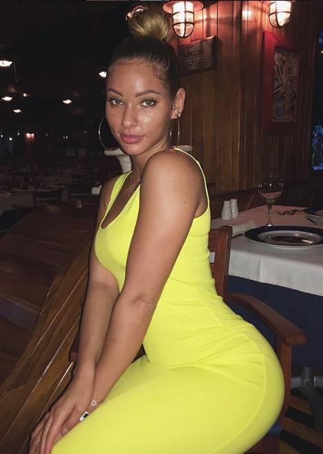 阳光沙滩美女哈登携新女友拉斯维加斯度假端着啤酒纵情摇摆嗨歌