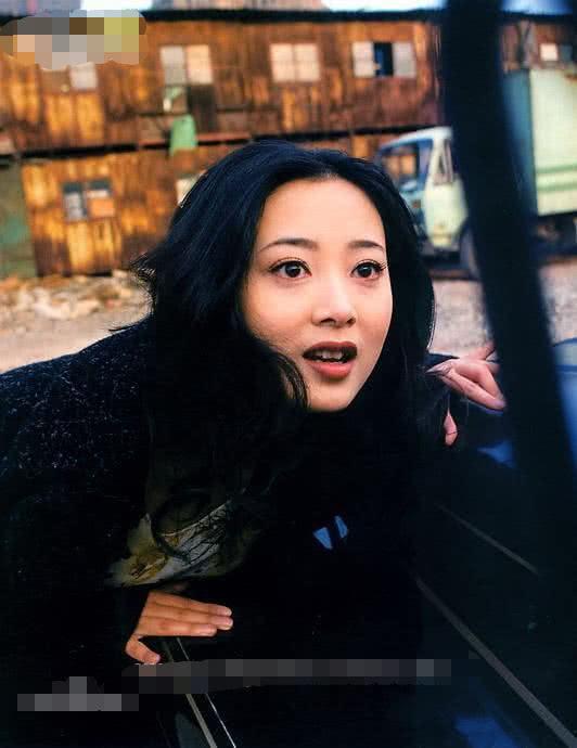 她当红时嫁给穷小子,恩爱15年育有一子,丈夫41岁终于走红!