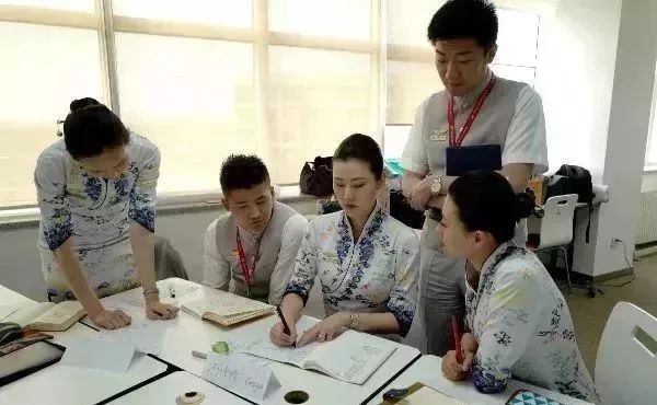 海南航空携手荷兰国际管家学院量身定制个性化服务