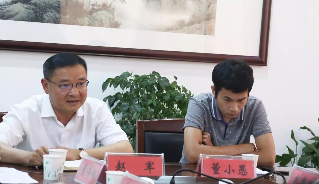 区委常委纪委书记监委主任徐凯盛以人大代表身份进选区