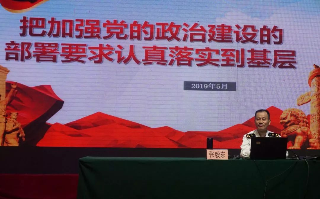 大潮奔涌逐浪前行