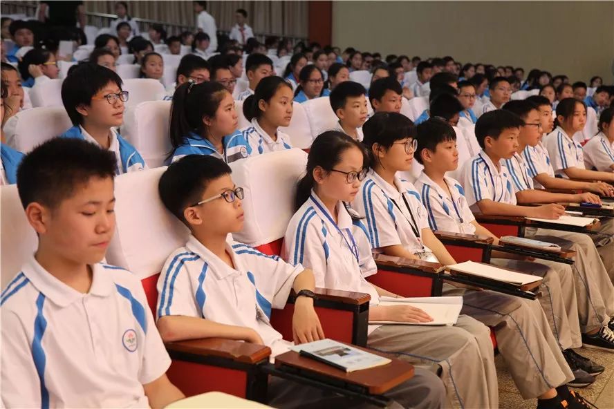 诗意的作文|长兴作协系列文学公益讲座走进古城中学_田家村