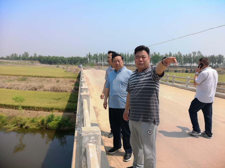 宁晋县副县长魏宝红,生态环境分局局长田勇检查国控断流水质2019年是