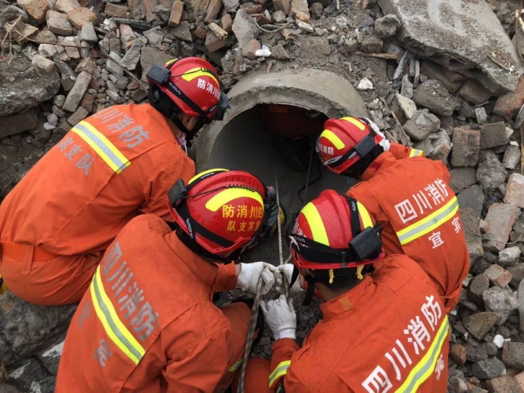 四川消防"蓝色使命"大型地震救援拉动演习进入38小时