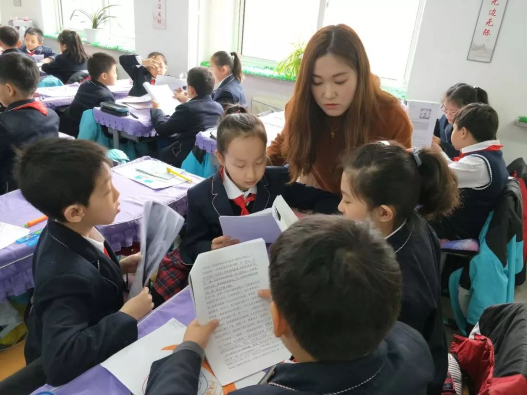 雏鹰实验小学图片