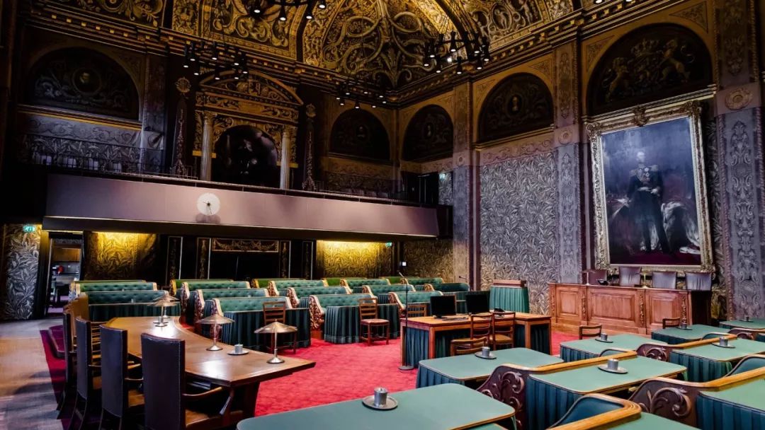 影响荷兰政治的新的第一议院席位安排谁当议长